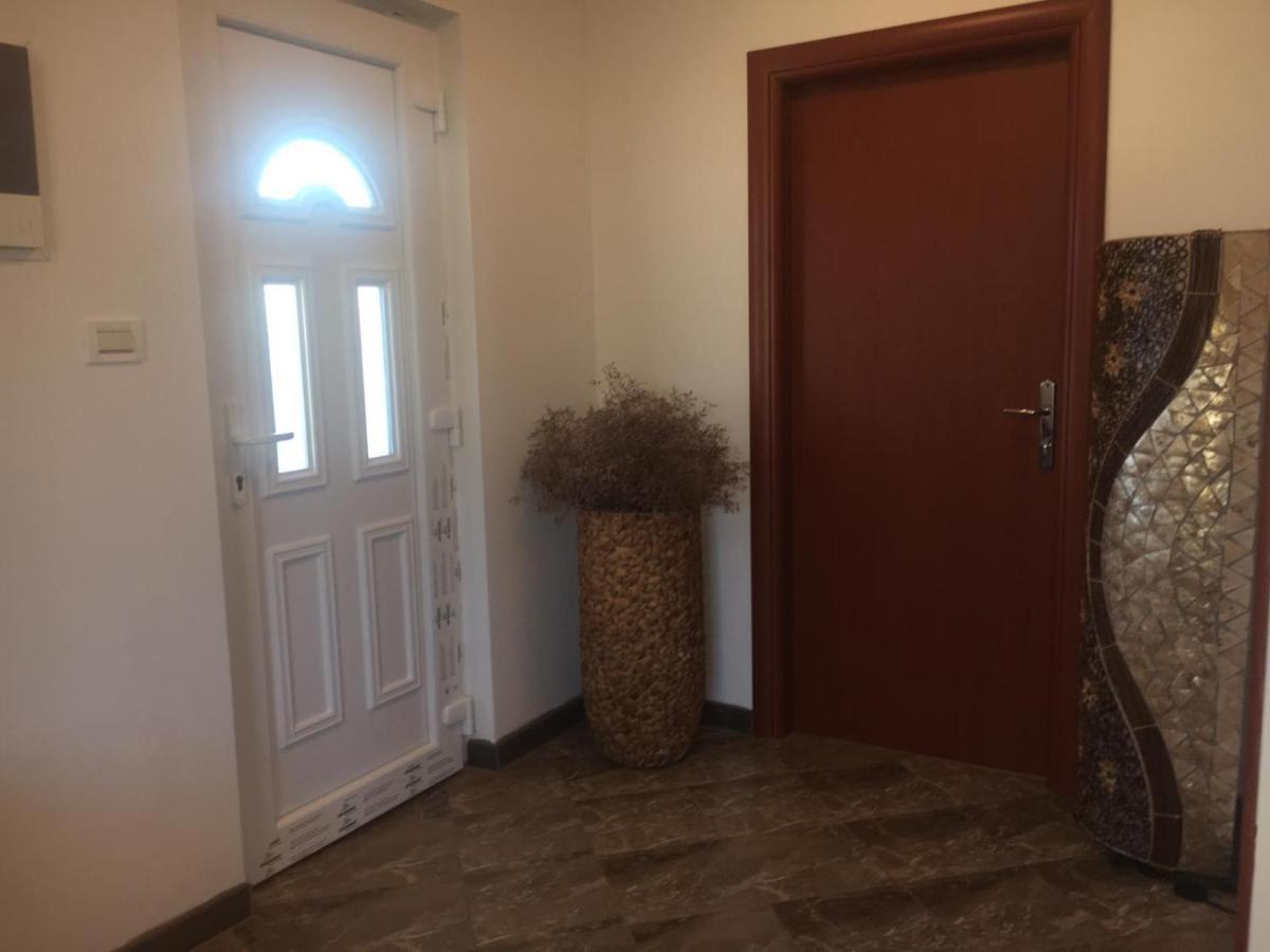 Apartman Anita Apartamento Konjevrate Exterior foto